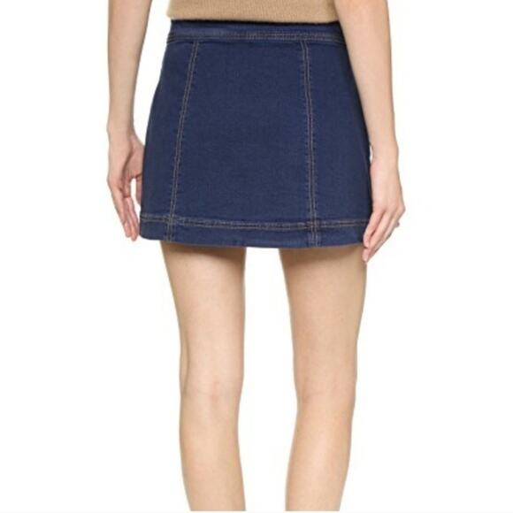 Free People Denim button down mini skirt size 4 - Picture 2 of 4